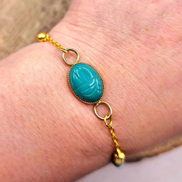 Nature Green Chalcedony Scarab Hand Braided Bracelet - Picture 6 of 10